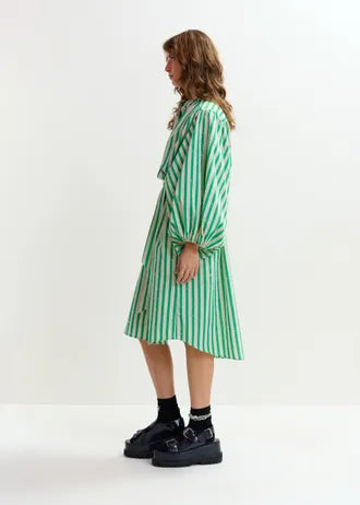 Abito ESSENTIEL ANTWERP